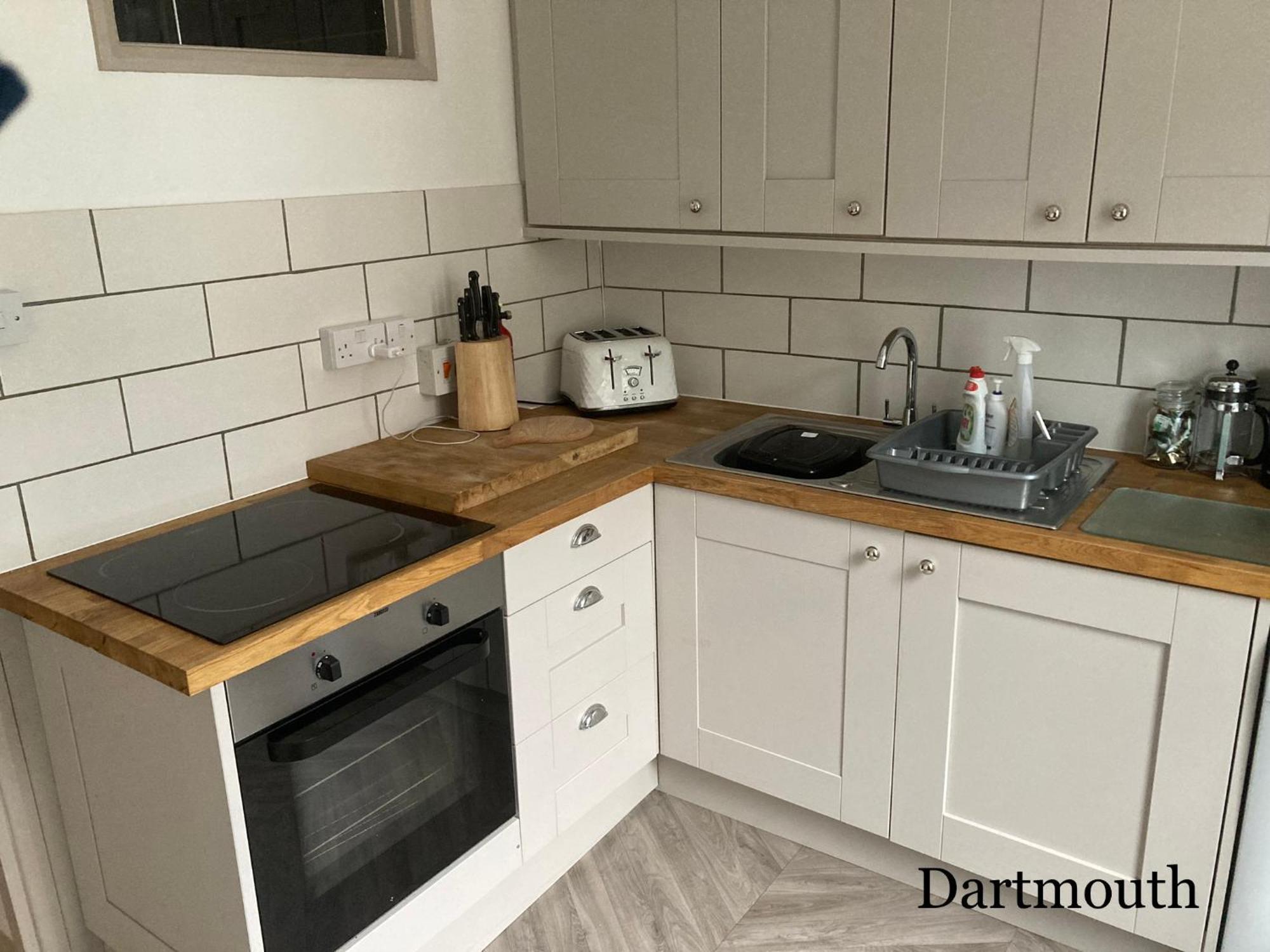 Nancie'S Place - Dartmouth Town Center With Private Parking - A Traditional Georgian Private Duplex Apartment - Beautifully Refurbished - Two Bedrooms, Bathroom, Kitchen And Lounge Diner Exteriör bild
