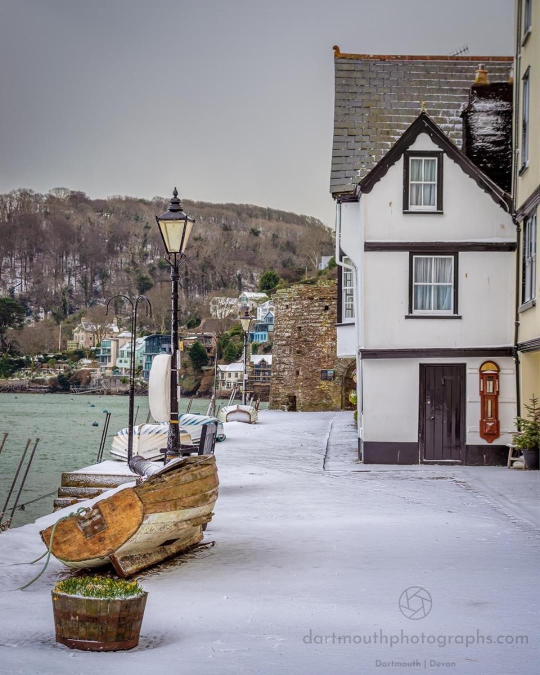 Nancie'S Place - Dartmouth Town Center With Private Parking - A Traditional Georgian Private Duplex Apartment - Beautifully Refurbished - Two Bedrooms, Bathroom, Kitchen And Lounge Diner Exteriör bild